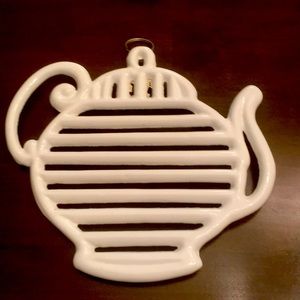 Tea pot hot plate